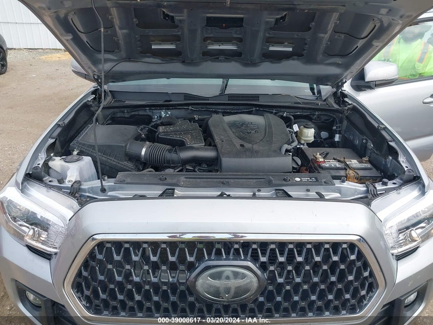 2018 TOYOTA TACOMA DBL CAB/SR/TRDSPT/OR/PRO - 3TMCZ5AN6JM173305