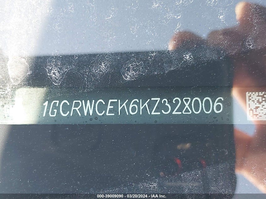 2019 CHEVROLET SILVERADO 1500 C1500 LT - 1GCRWCEK6KZ328006