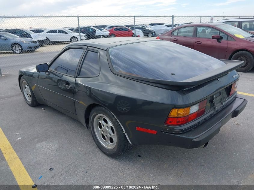 1986 Porsche 944 VIN: WP0AA0947GN458221 Lot: 39009225