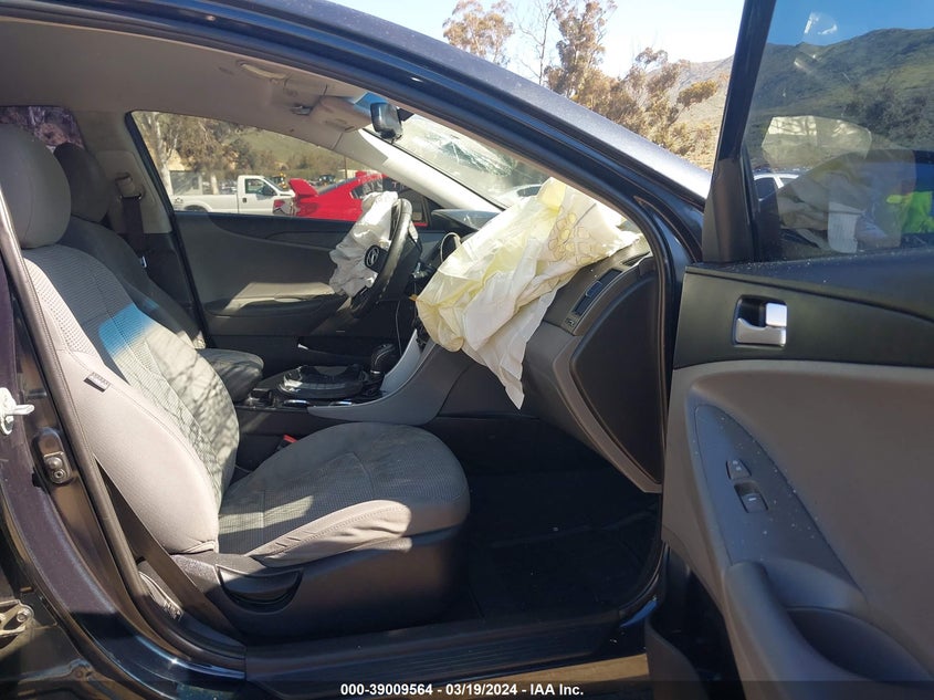 2013 HYUNDAI SONATA GLS - 5NPEB4ACXDH699971