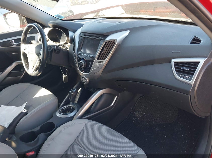 2014 Hyundai Veloster Base W/Gray VIN: KMHTC6AD6EU192951 Lot: 39010125