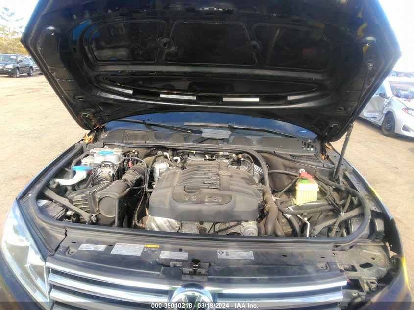 2016 VOLKSWAGEN TOUAREG VR6 LUX - WVGEF9BP9GD010270