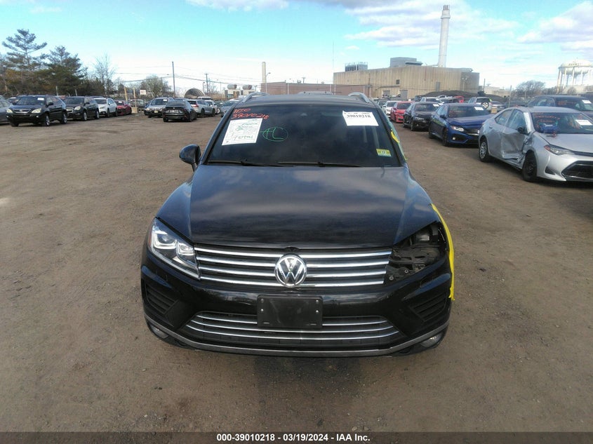 2016 VOLKSWAGEN TOUAREG VR6 LUX - WVGEF9BP9GD010270
