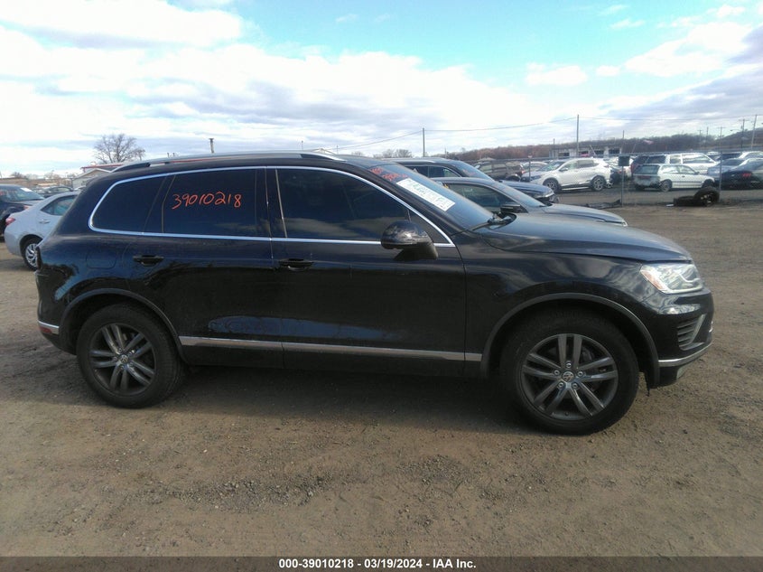 2016 VOLKSWAGEN TOUAREG VR6 LUX - WVGEF9BP9GD010270