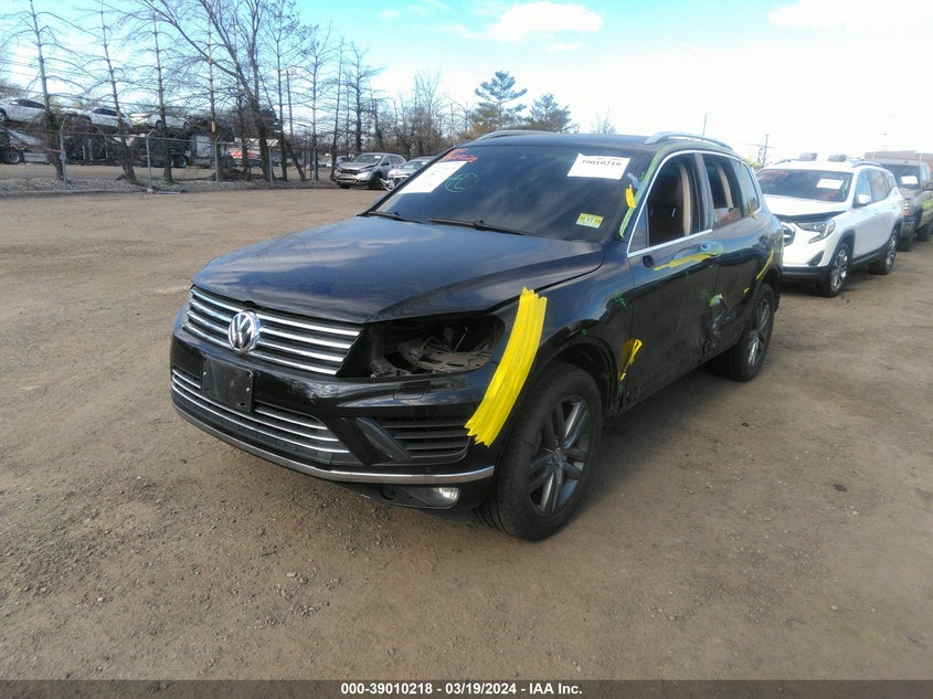 2016 VOLKSWAGEN TOUAREG VR6 LUX - WVGEF9BP9GD010270