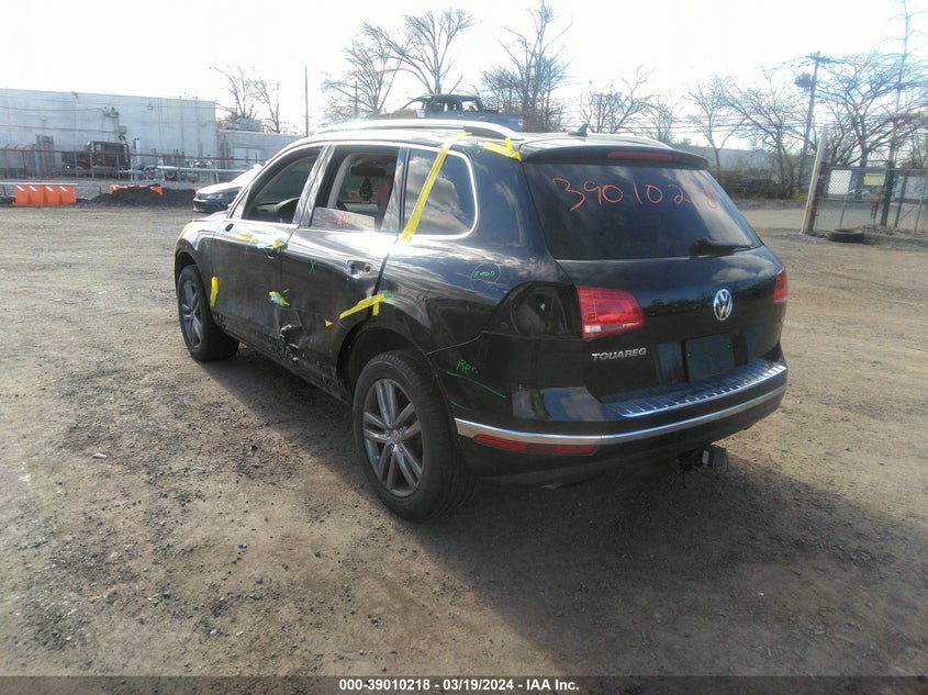 2016 VOLKSWAGEN TOUAREG VR6 LUX - WVGEF9BP9GD010270