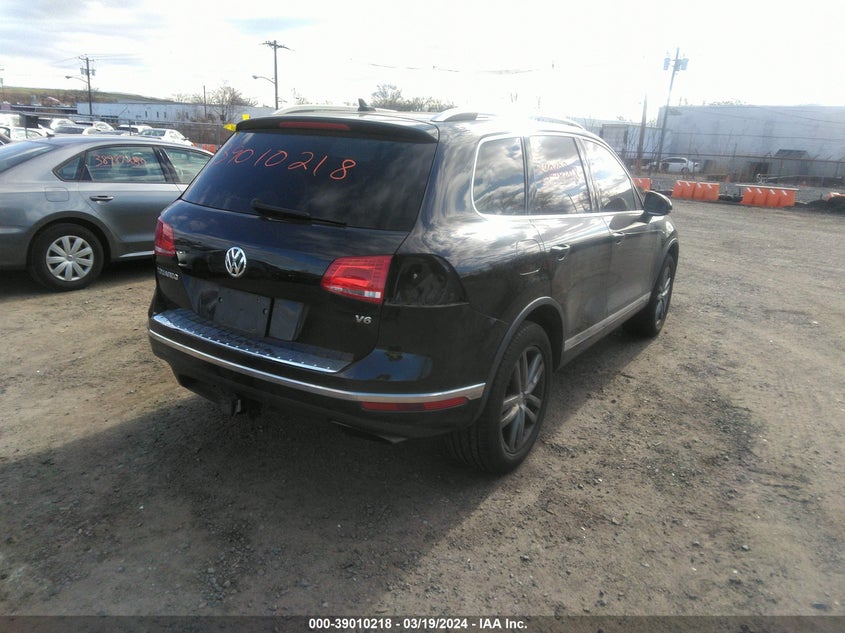 2016 VOLKSWAGEN TOUAREG VR6 LUX - WVGEF9BP9GD010270