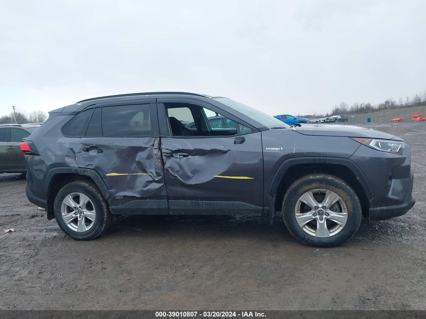 VIN 4T3RWRFV9MU043914 2021 TOYOTA RAV4 XLE