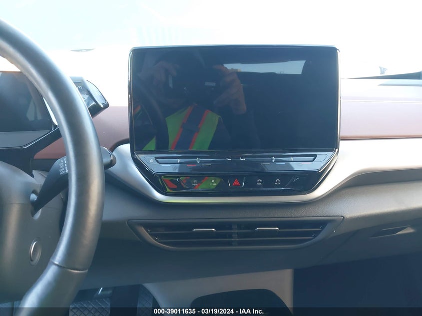 2021 VOLKSWAGEN ID.4 PRO S - WVGTMPE23MP034415