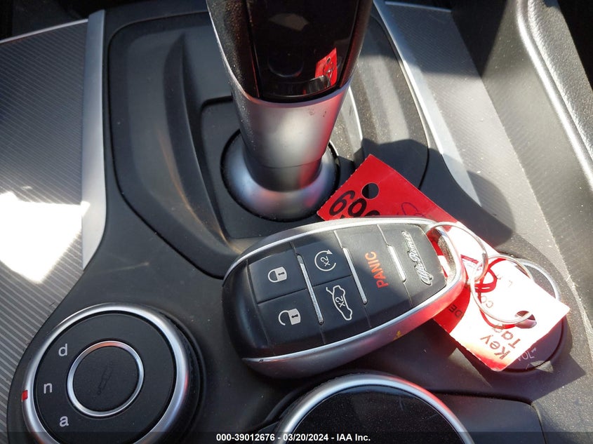 2017 ALFA ROMEO GIULIA TI AWD - ZARFAEEN8H7556056