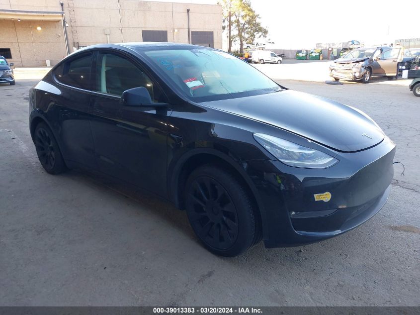 2022 TESLA MODEL Y - 7SAYGDEE0NF576063