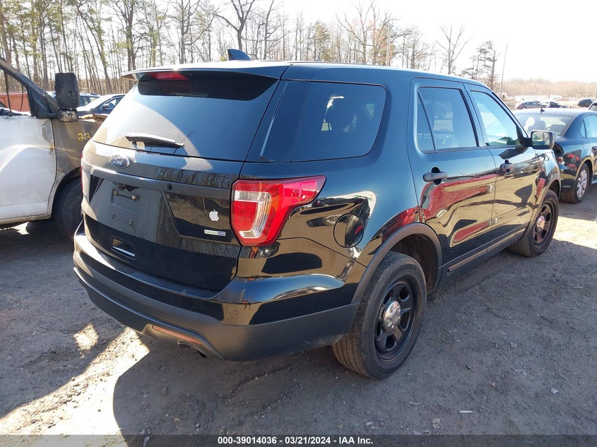 VIN 1FM5K8AR7HGD58688 2017 FORD UTILITY POLICE INTERCEPTOR