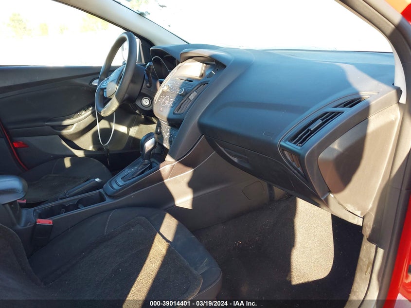 VIN 1FADP3K28HL232472 2017 FORD FOCUS SE