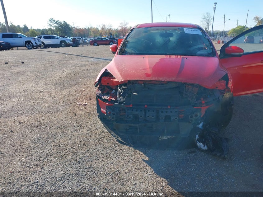 VIN 1FADP3K28HL232472 2017 FORD FOCUS SE