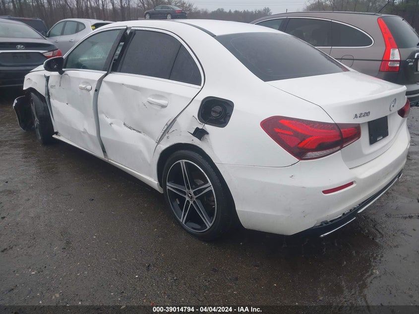 2019 Mercedes-Benz A 220 VIN: WDD3G4EB8KW026023 Lot: 39014794