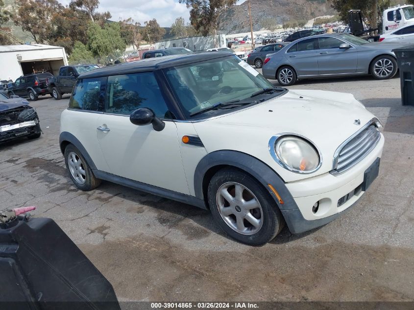 2010 Mini Cooper VIN: WMWMF3C55ATZ66110 Lot: 39014865