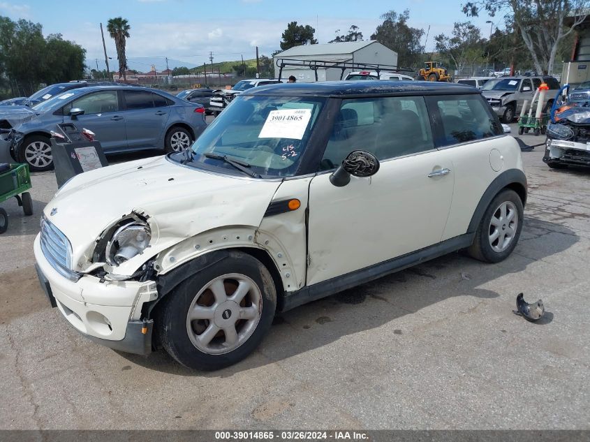 2010 Mini Cooper VIN: WMWMF3C55ATZ66110 Lot: 39014865