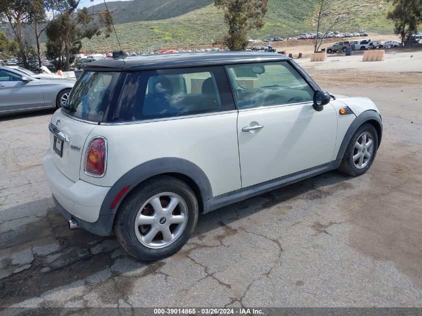 2010 Mini Cooper VIN: WMWMF3C55ATZ66110 Lot: 39014865