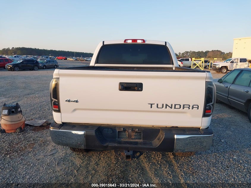 2017 TOYOTA TUNDRA CREWMAX SR5/TRD PRO - 5TFDW5F17HX665011