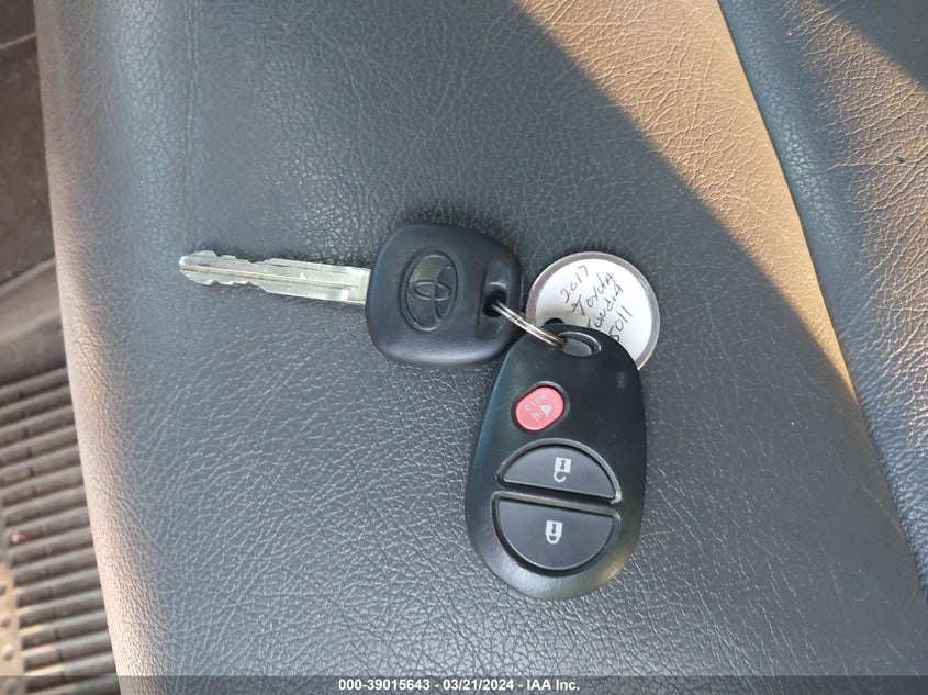 2017 TOYOTA TUNDRA CREWMAX SR5/TRD PRO - 5TFDW5F17HX665011