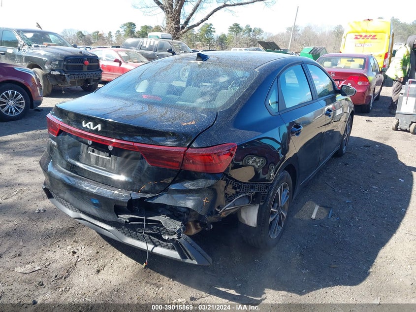 VIN 3KPF24AD6PE618647 2023 KIA FORTE LXS