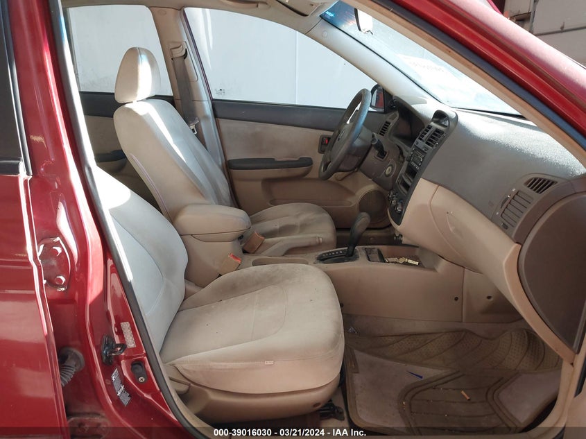 2004 Kia Spectra Ex/Lx VIN: KNAFE121845019215 Lot: 39016030