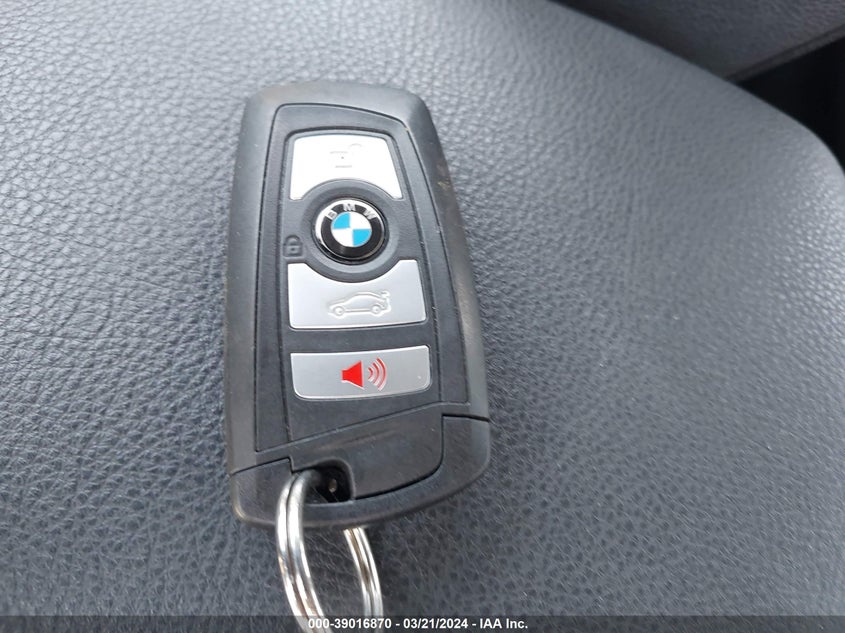 VIN WBA8A3C53JA492220 2018 BMW 320I XDRIVE