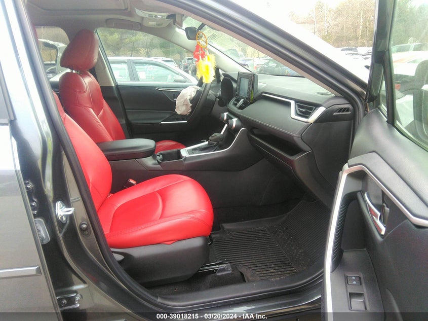 VIN 2T3P1RFV4NC294378 2022 TOYOTA RAV4 XLE