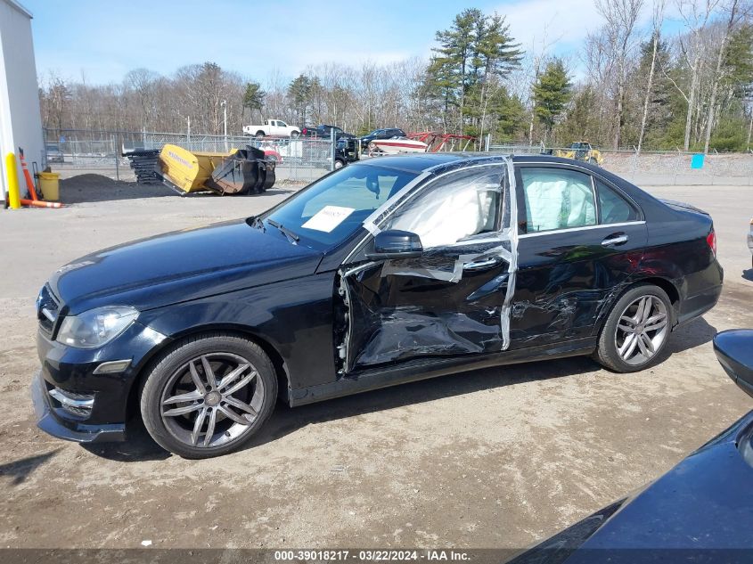 2014 Mercedes-Benz C 300 Luxury 4Matic/Sport 4Matic VIN: WDDGF8AB0ER305454 Lot: 39256491