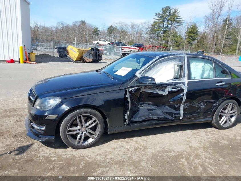 2014 Mercedes-Benz C 300 Luxury 4Matic/Sport 4Matic VIN: WDDGF8AB0ER305454 Lot: 39256491