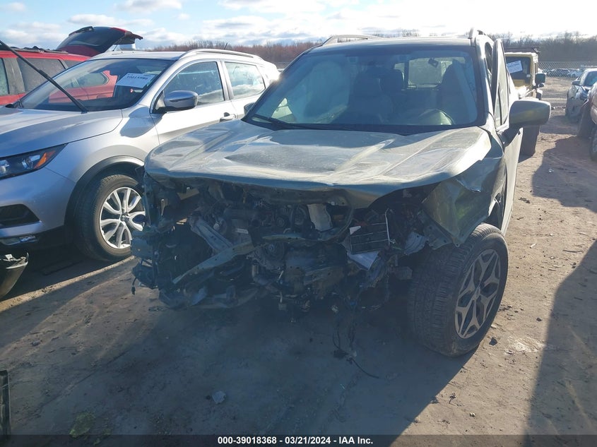VIN JF2SKAJC2LH413241 2020 SUBARU FORESTER PREMIUM