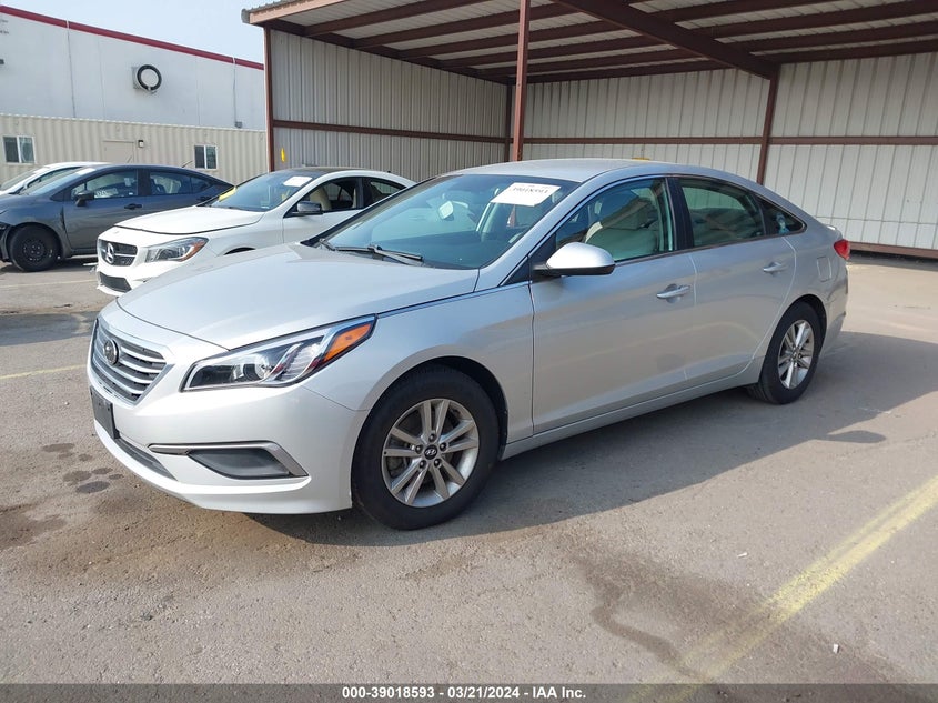 VIN 5NPE24AF5HH460182 2017 HYUNDAI SONATA SE
