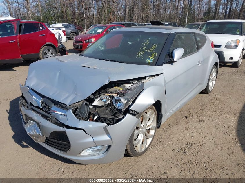 2013 Hyundai Veloster Base W/Black VIN: KMHTC6AD9DU164902 Lot: 39020302