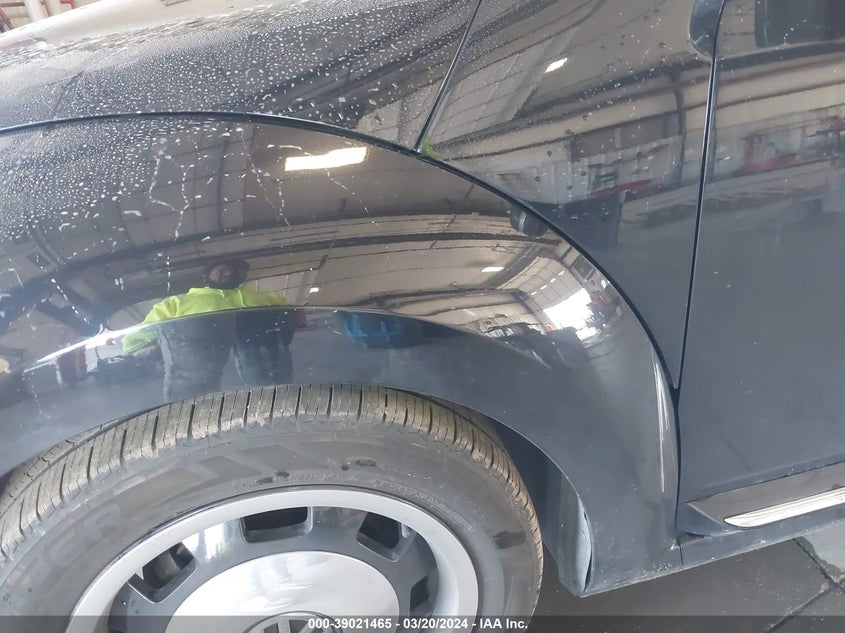 2016 VOLKSWAGEN BEETLE 1.8T CLASSIC - 3VWF17ATXGM639029