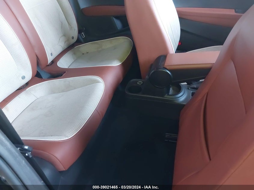 2016 VOLKSWAGEN BEETLE 1.8T CLASSIC - 3VWF17ATXGM639029