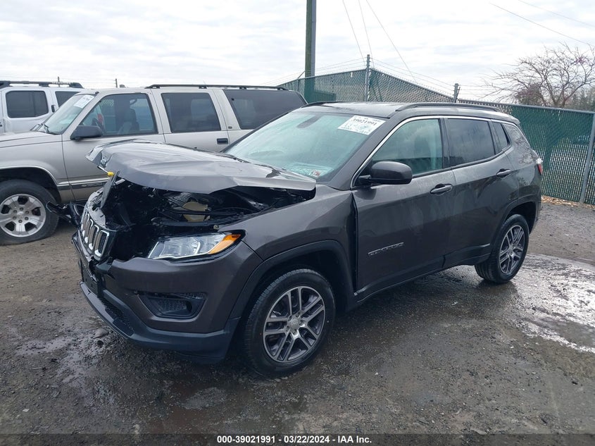 VIN 3C4NJDBB6JT423257 2018 JEEP COMPASS LATITUDE