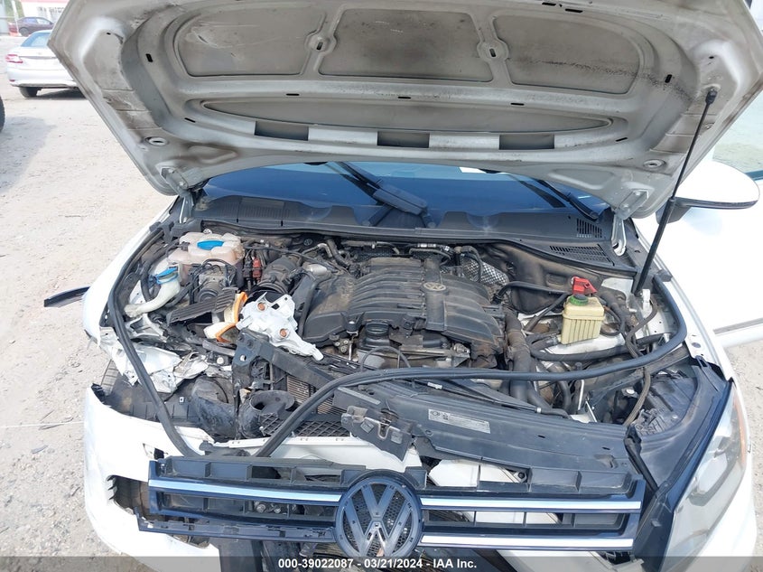 2013 VOLKSWAGEN TOUAREG VR6 SPORT - WVGEF9BPXDD013321