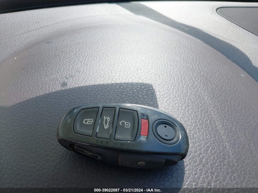 2013 VOLKSWAGEN TOUAREG VR6 SPORT - WVGEF9BPXDD013321