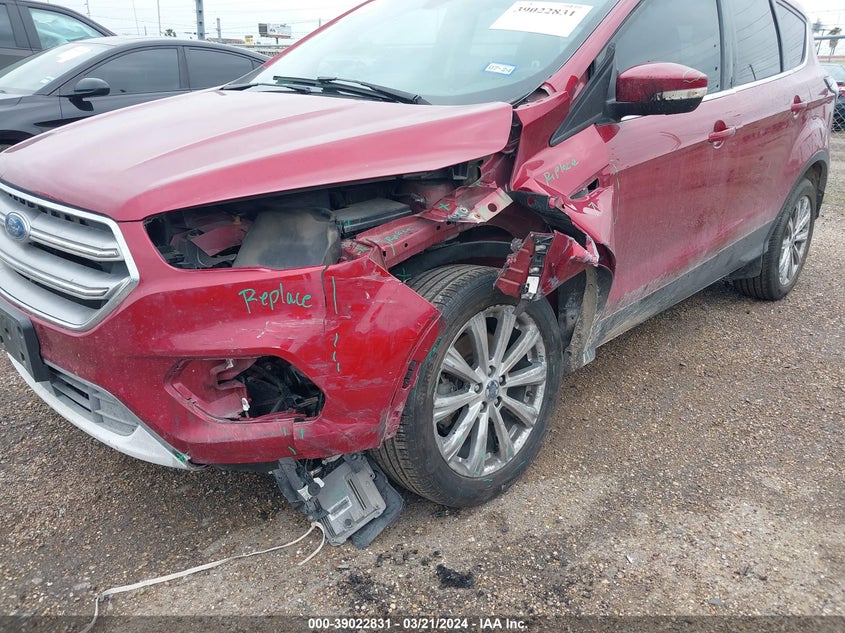 VIN 1FMCU0J91HUB30643 2017 FORD ESCAPE TITANIUM