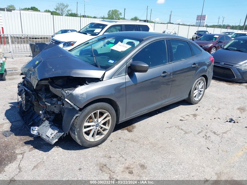 VIN 1FADP3F24JL259152 2018 FORD FOCUS SE