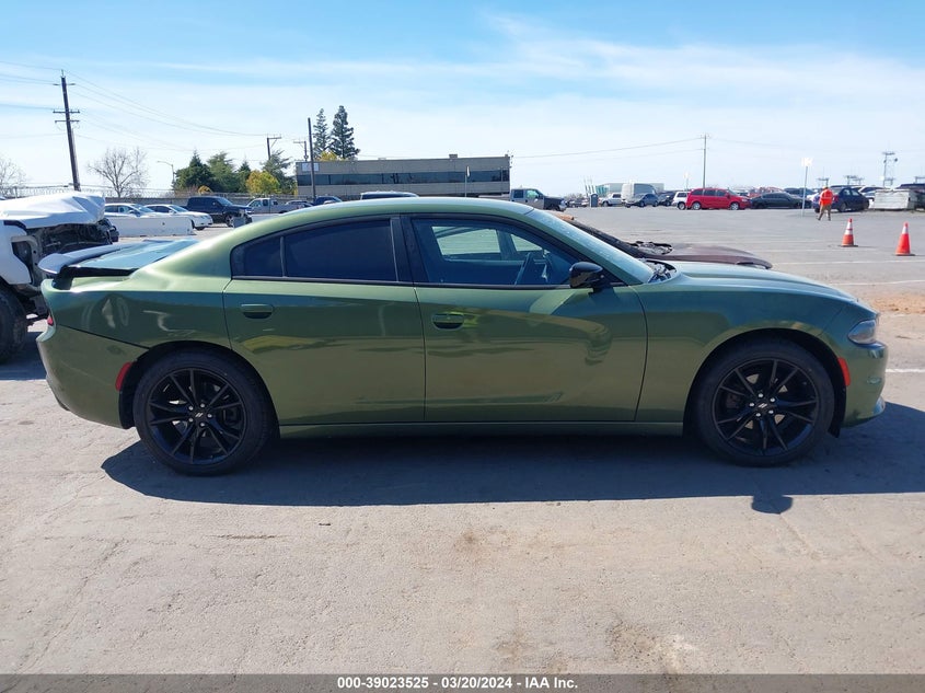 VIN 2C3CDXBG3JH323397 2018 DODGE CHARGER SXT RWD