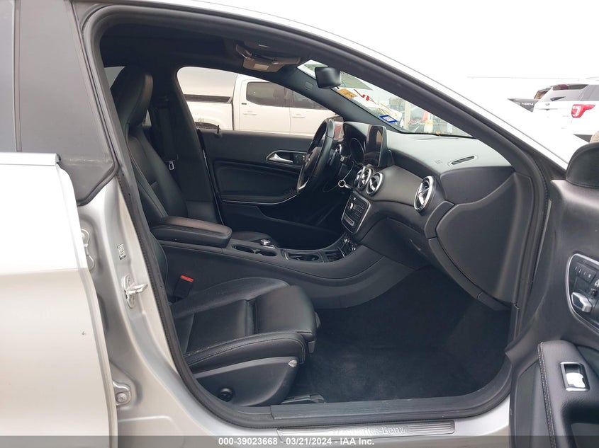 2018 MERCEDES-BENZ CLA 250 VIN: WDDSJ4GB0JN510329