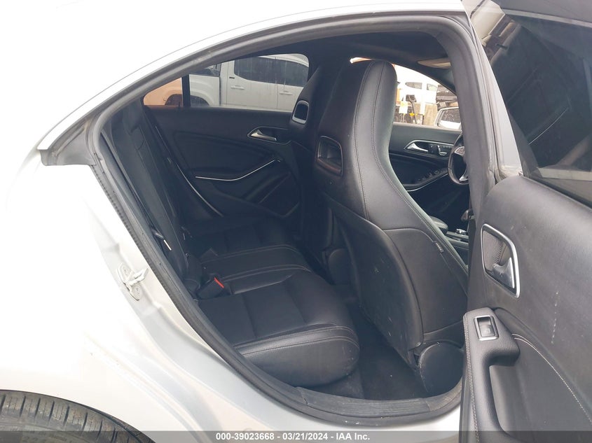 2018 MERCEDES-BENZ CLA 250 VIN: WDDSJ4GB0JN510329