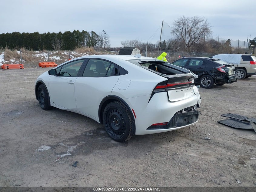 2024 TOYOTA PRIUS 2.0L I4   N(VIN: JTDADABUXR3010612