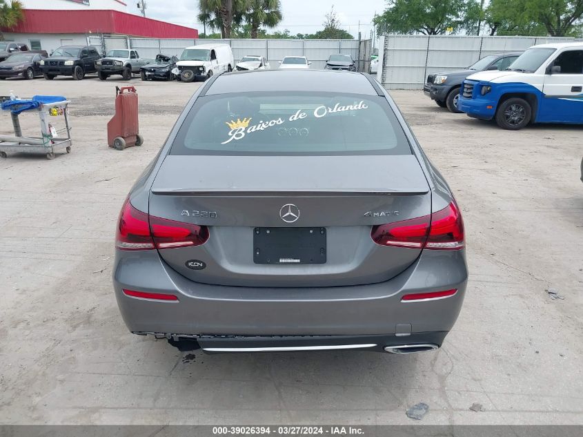 2019 Mercedes-Benz A 220 4Matic VIN: WDD3G4FB5KW013549 Lot: 39026394