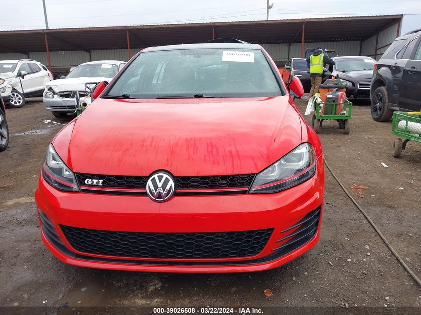 2015 VOLKSWAGEN GOLF GTI 2.0T SE 4-DOOR - 3VW4T7AU5FM014384