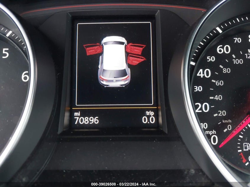 2015 VOLKSWAGEN GOLF GTI 2.0T SE 4-DOOR - 3VW4T7AU5FM014384