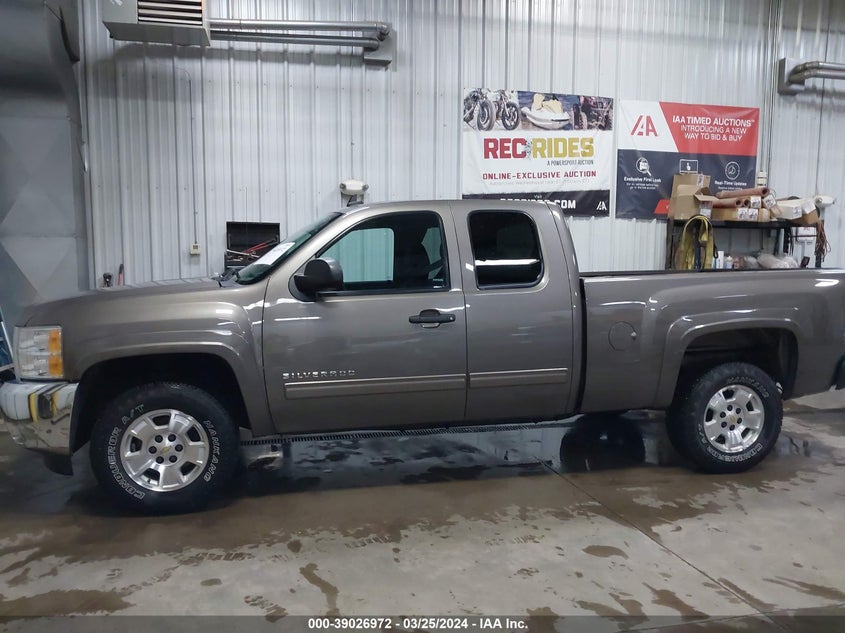 2013 CHEVROLET SILVERADO 1500 LT - 1GCRKSE70DZ242355