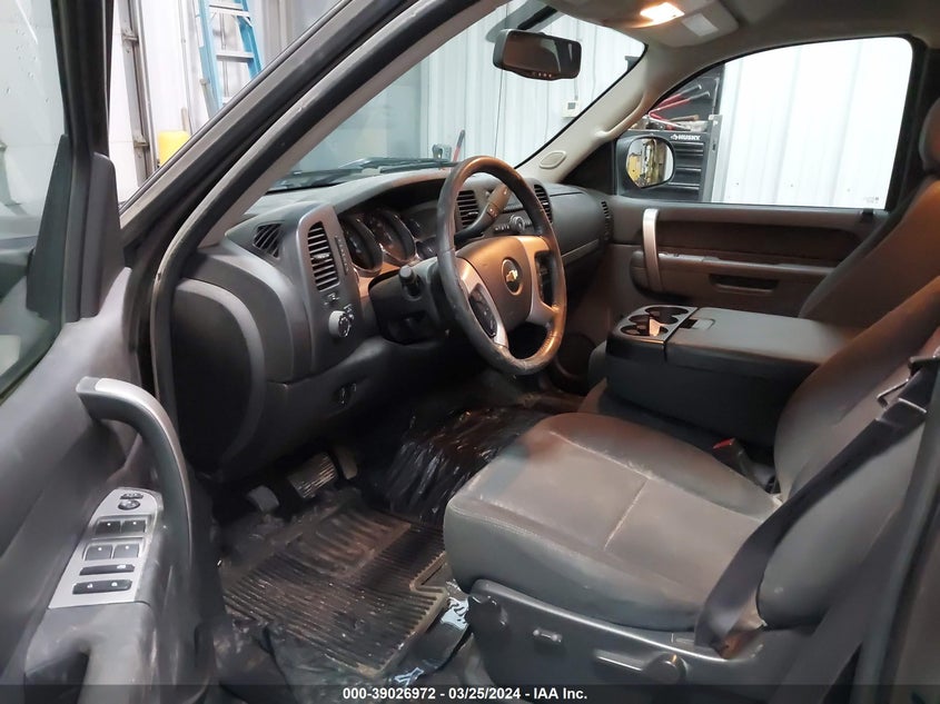 2013 CHEVROLET SILVERADO 1500 LT - 1GCRKSE70DZ242355