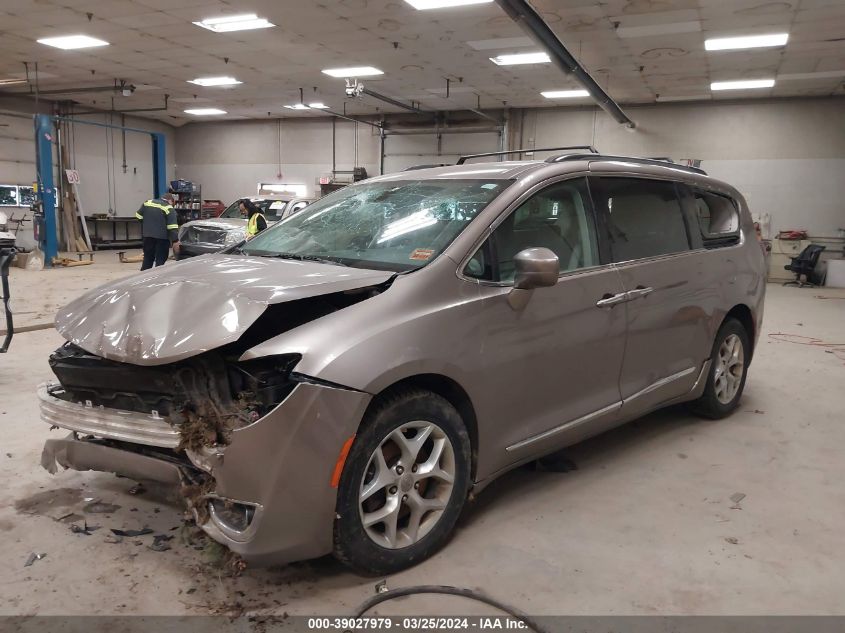 2017 Chrysler Pacifica Touring-L VIN: 2C4RC1BG0HR560746 Lot: 39027979